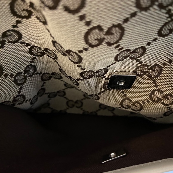 Gucci GG Crossbody Bag with Adjustable Strap - Canvas and Leather - Vintage Y2K - Picture 6 of 15